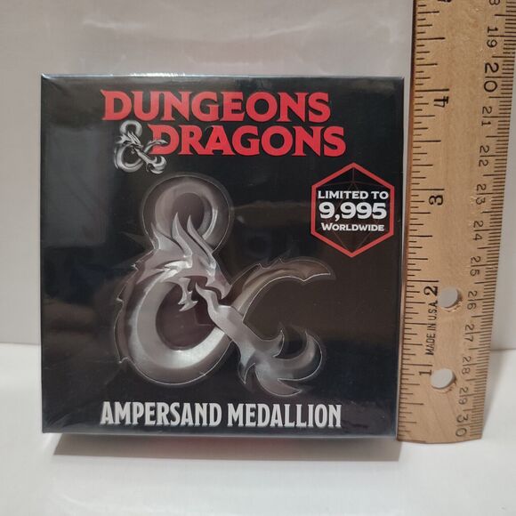 Dungeons & Dragons Limited Edition Ampersand Medallion Metal Figurine - Picture 4 of 4